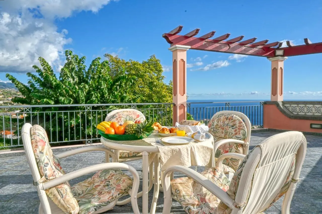 Villa Mendonca, A Home In Madeira Canhas