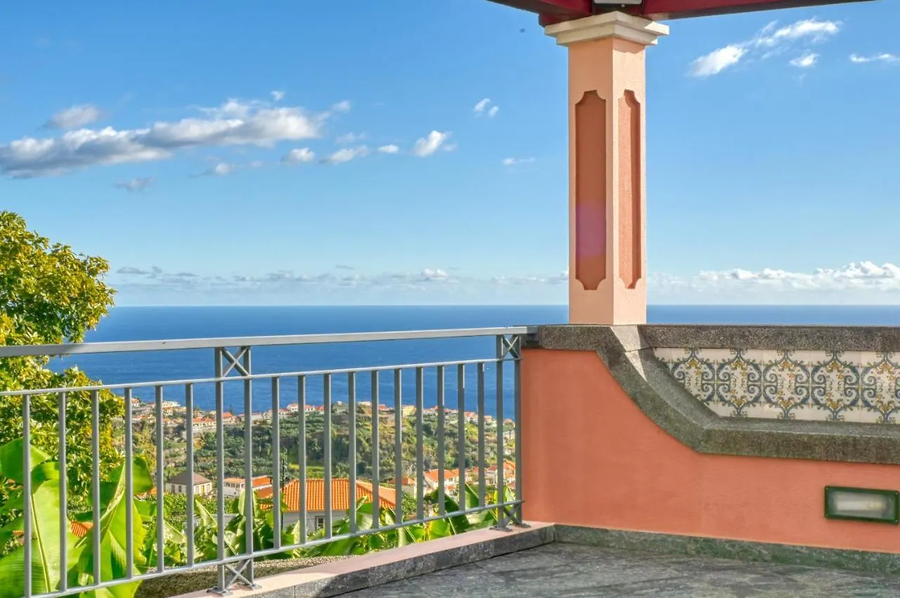 Villa Mendonca, A Home In Madeira Canhas